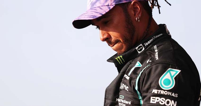 Red Bull pide suspensión para Hamilton tras choque con Verstappen