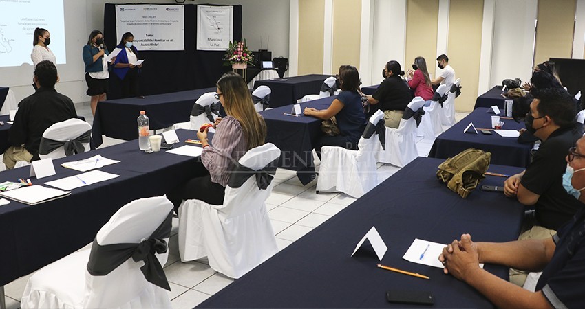 Recibe personal de la PGJE curso del Instituto Sudcaliforniano de las Mujeres