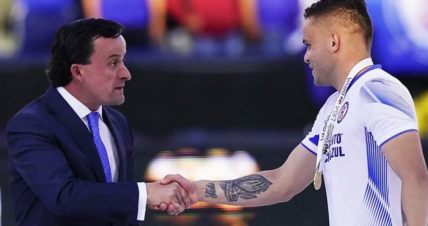 Liga MX en alerta: Mikel Arriola dio positivo a coronavirus