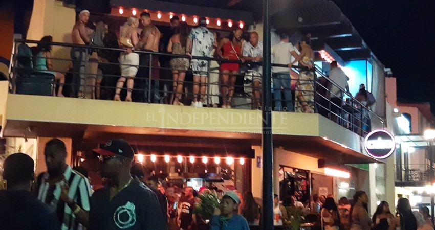 Piden a ciudadanos que “se pongan las pilas”: eviten fiestas y acudan a vacunarse