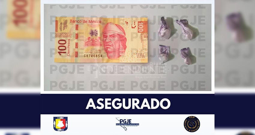 Fue arrestaba una mujer por posesión de narcóticos