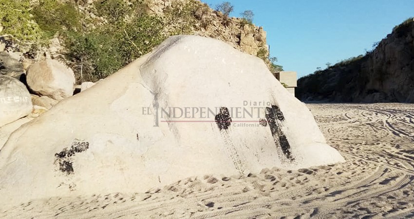 Manchas de aceite y botes de cerveza, el panorama de la zona rural cabeña