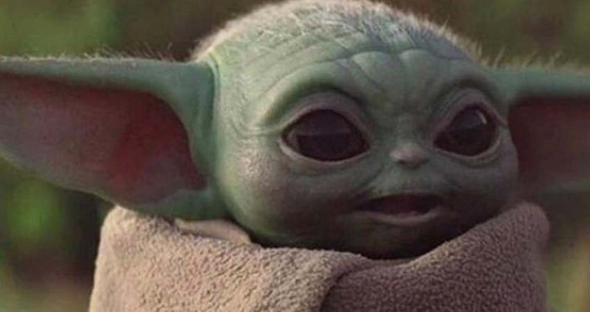 Giancarlo Esposito revela sin querer nuevos poderes de Baby Yoda