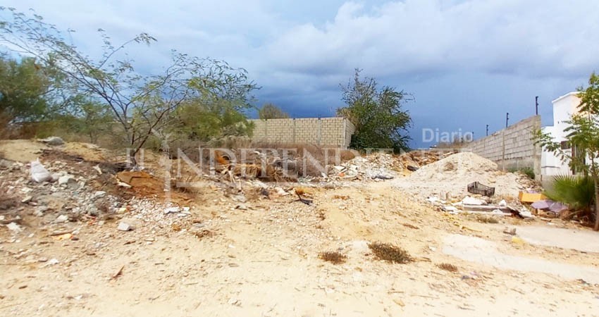 CSL enfrenta un serio problema de acumulación de basura en lotes baldíos