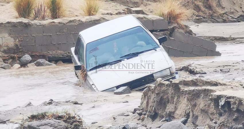 Colapsa Los Cabos ante lluvias de Kevin