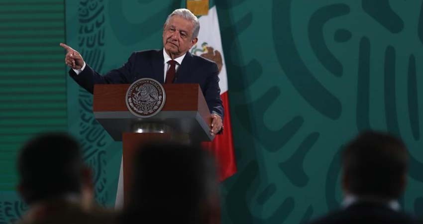 Busca AMLO crecimiento de deuda menor que con Calderón y Peña