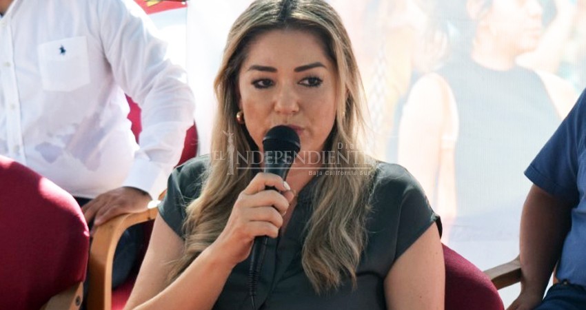 Si no tenemos credibilidad para registrarnos, menos para ir a un congreso: Karina Olivas