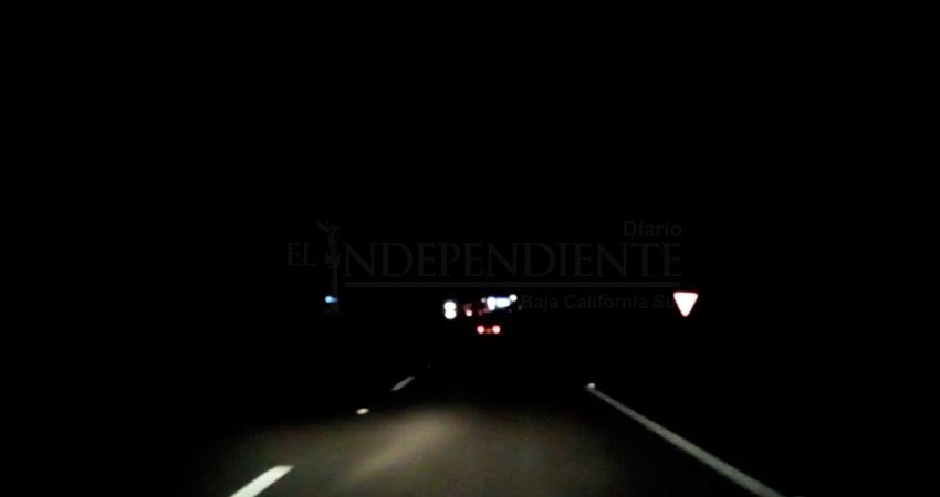 Tramos de la carretera Transpeninsular con fallas en el alumbrado