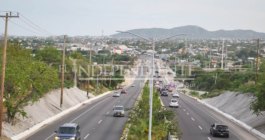 Aunque ha reducido, continúa la circulación de taxis pirata