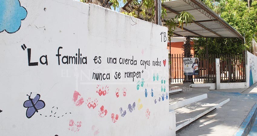 Los insumos de higiene con los que la SEP pretende volver clases son de broma: Padres