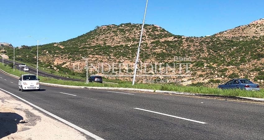 Para detener el nuevo trazo carretero se deben interponer denuncias ante la FGR