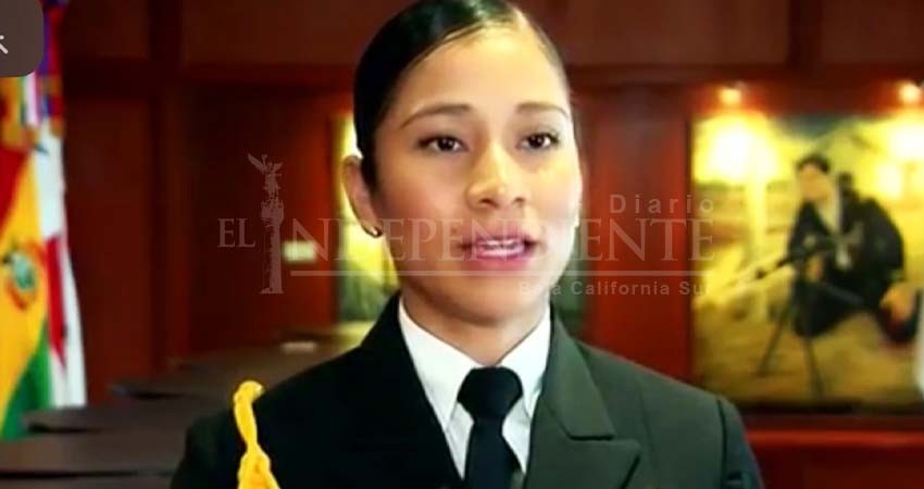 Llega una mujer a la Dirección de Seguridad y Tránsito Municipal de La Paz