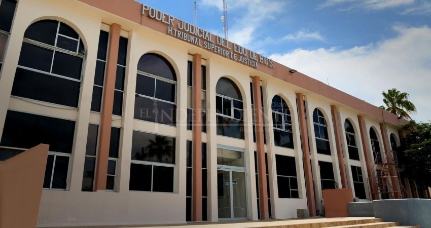 Propone gobernador a 3 mujeres para el cargo de magistrado del  Poder Judicial