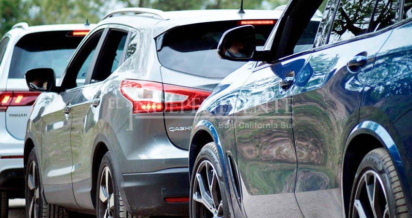 No se regularizarán autos “chocolates” de lujo, advierte Castro Cosío