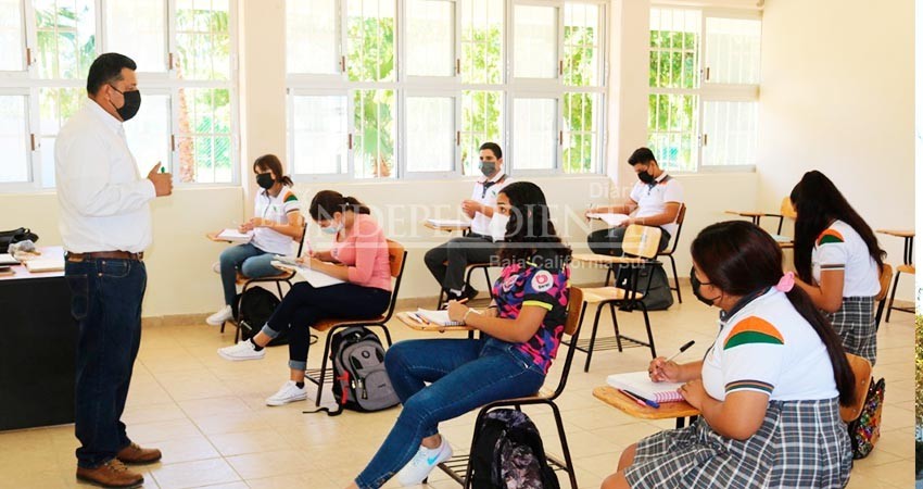 Maestros recontratados no perdieron sus horas: SEP