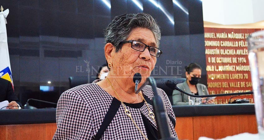 Ganadora de medalla Dionisia Villarino pide apoyo para mujeres del campo