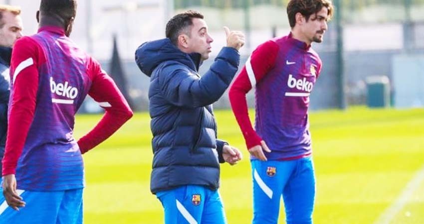 Inicia la era Xavi; primer entrenamiento