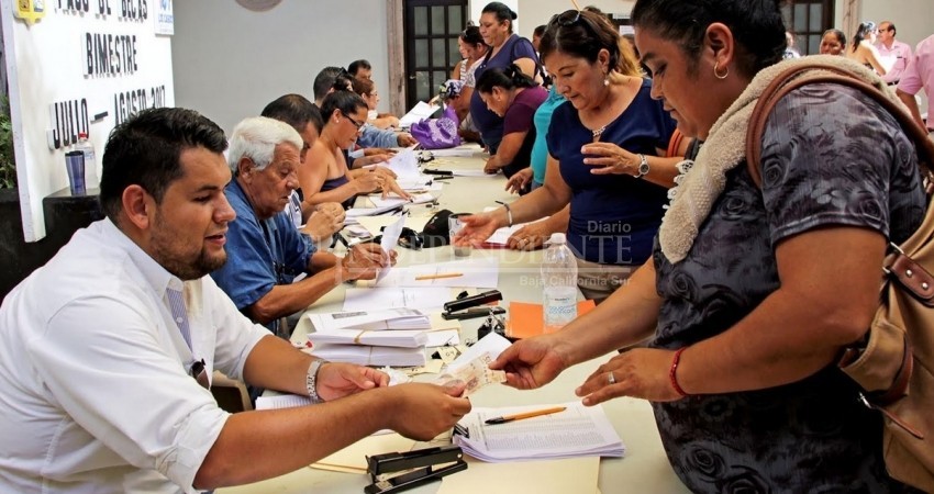 Se espera otorgar al menos 3500 becas a estudiantes cabeños para el año entrante 