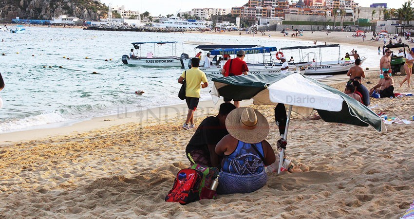 Exitoso Día de Acción de Gracias en Los Cabos con vuelos, hoteles y restaurantes a la capacidad máxima permitida