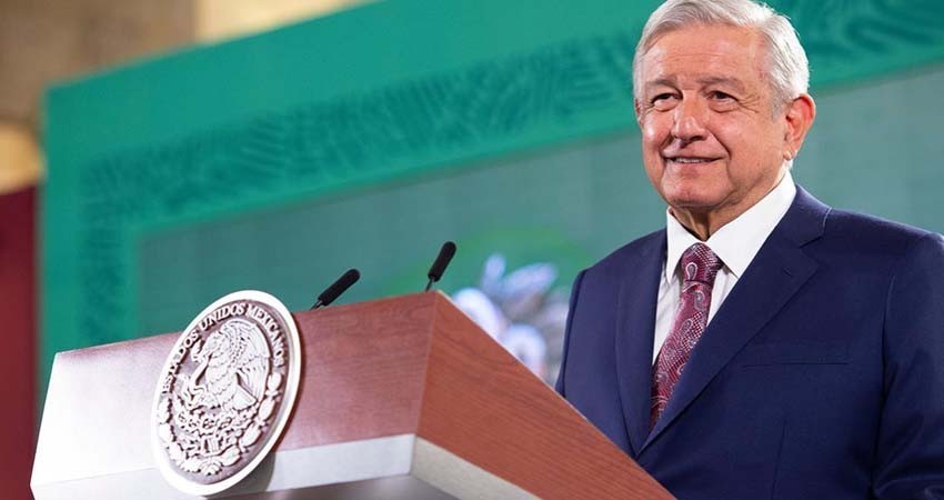 Presenta López Obrador su tercer informe de labores