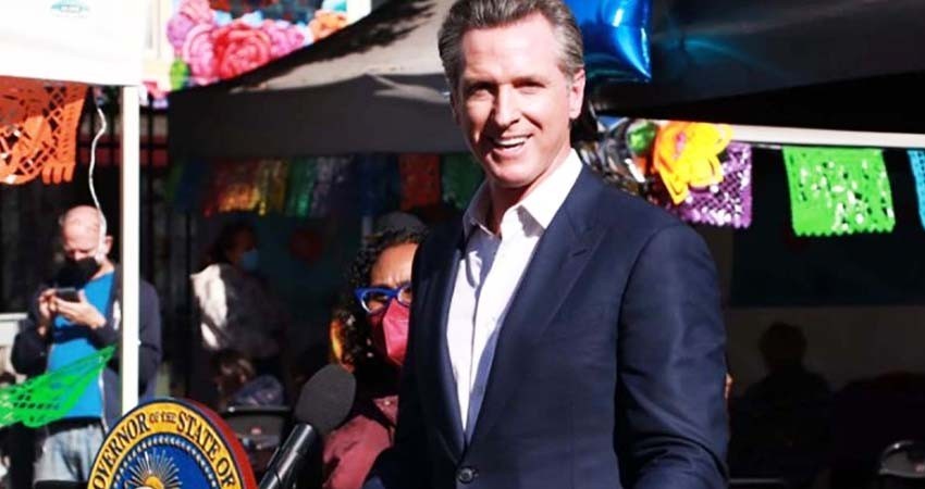 California no cerrará por variante Ómicron, dice gobernador Newsom