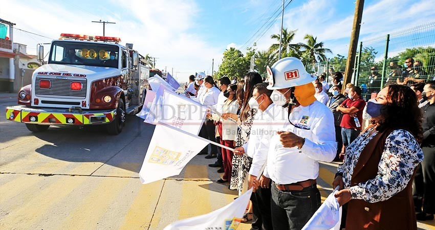 A 69 días de Gobierno, Oscar Leggs Castro cumple con el H. Cuerpo de Bomberos de SJC