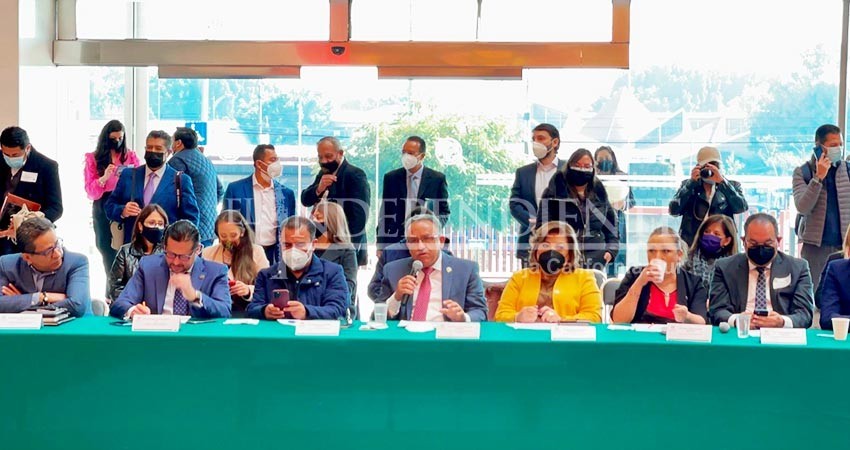 En cumplimiento con la rendición de cuentas, UABCS entrega sus estados financieros a la cámara de diputados