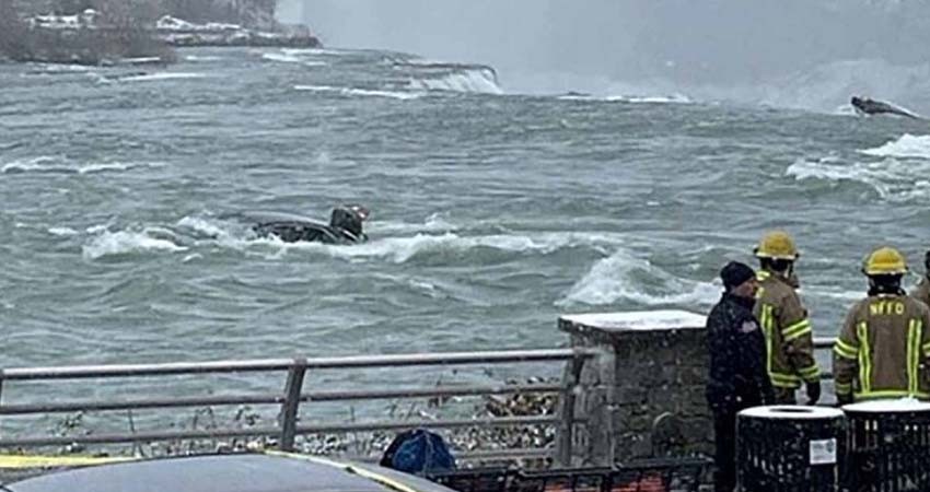 Mujer cae con su auto en las cataratas del Niágara; difunden video