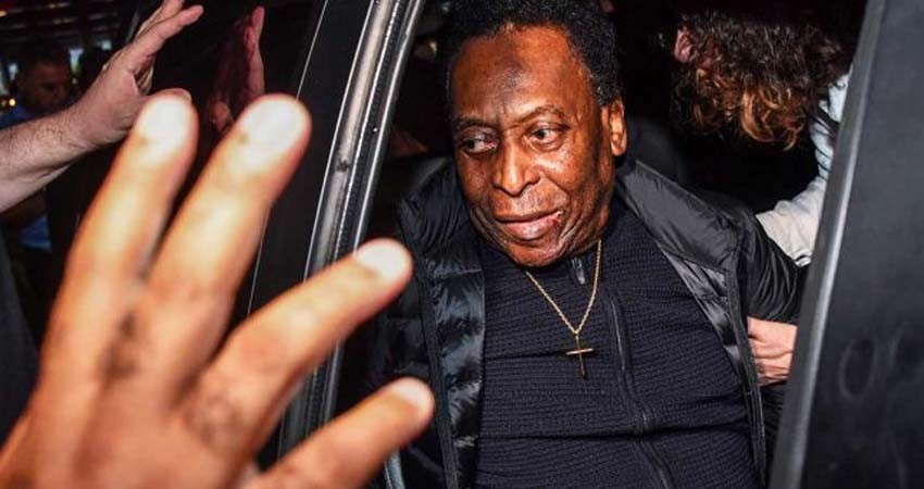 Pelé, internado de nuevo; está estable