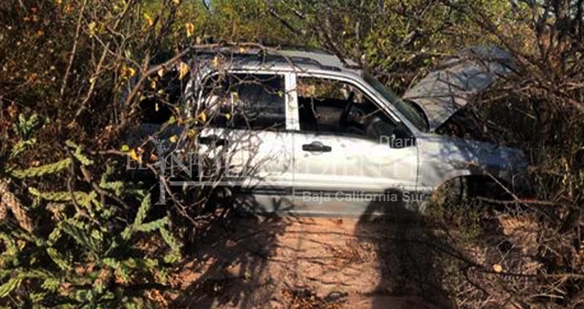 Desvalijado recupera la policía carro robado en La Paz 