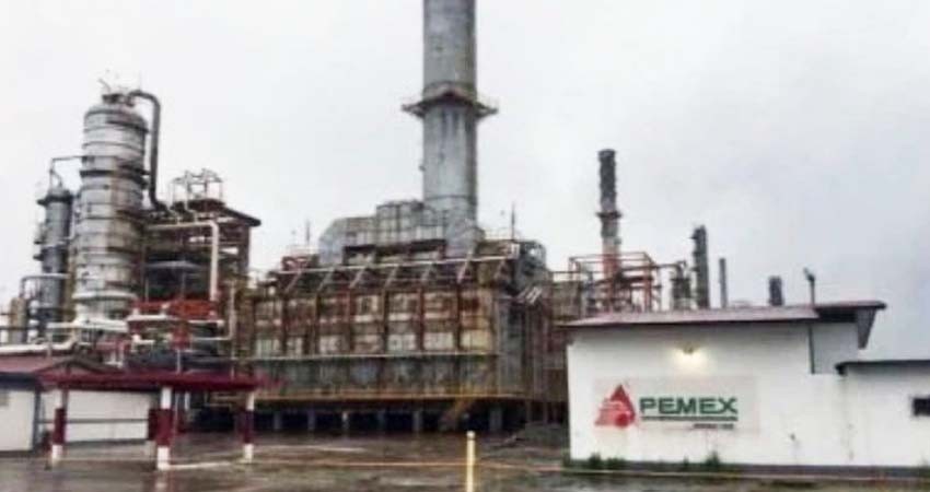 Royal Dutch Shell confirma nuevo retraso en venta de refinería de Texas a Pemex