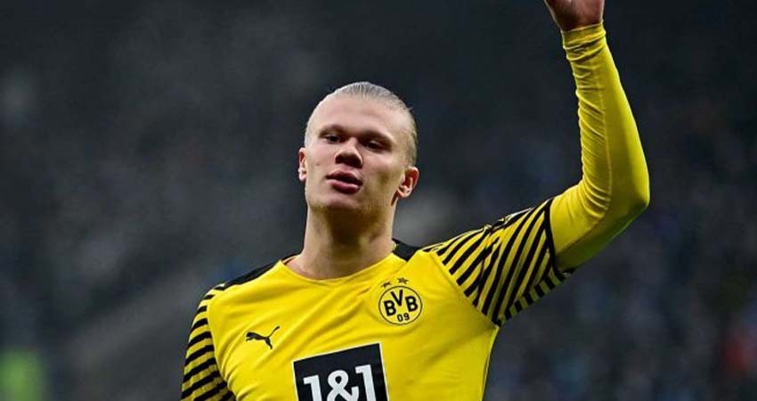 Haaland puede esperar al Barcelona, afirma su agente