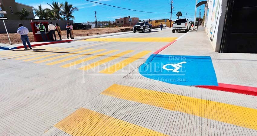 “Vamos a subsanar el rezago que tenemos por más de 20 años en materia de pavimentación”: Leggs Castro