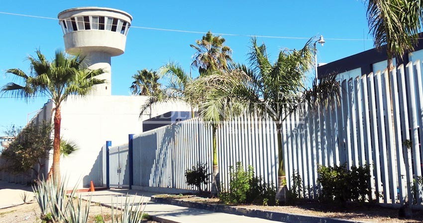 A través locutorio se reanudan visitas en penales de la entidad