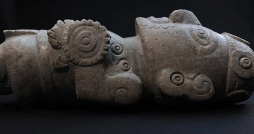 Exhiben escultura Xochipilli, enterrada por cinco siglos