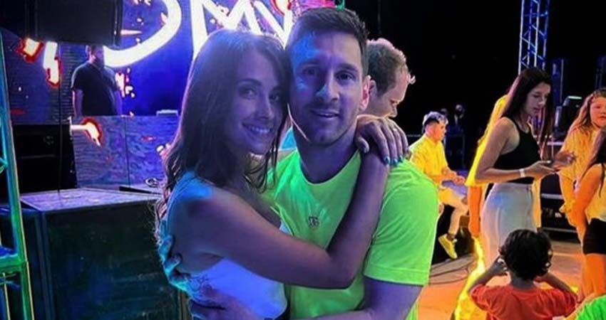 Messi y Antonela derrochan romance en sus vacaciones