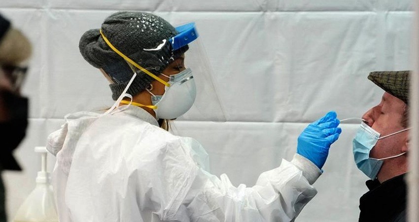 EU reporta casi un millón contagios por covid en un día; establece récord mundial