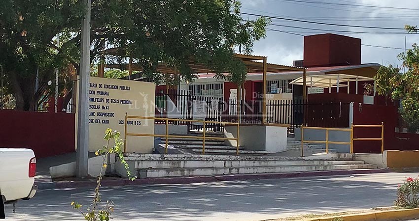 Padres de familia divididos entre los que desean un regreso a clases y los que prefieren esperar