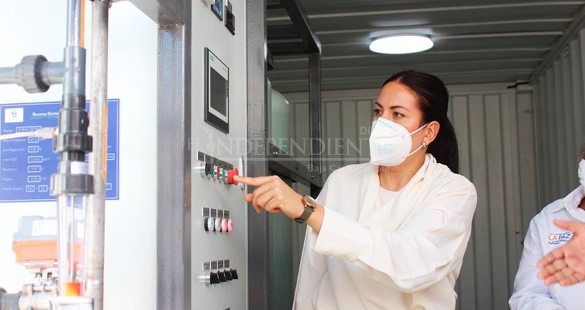 Entrega Ayuntamiento de La Paz planta desaladora en Boca del Álamo