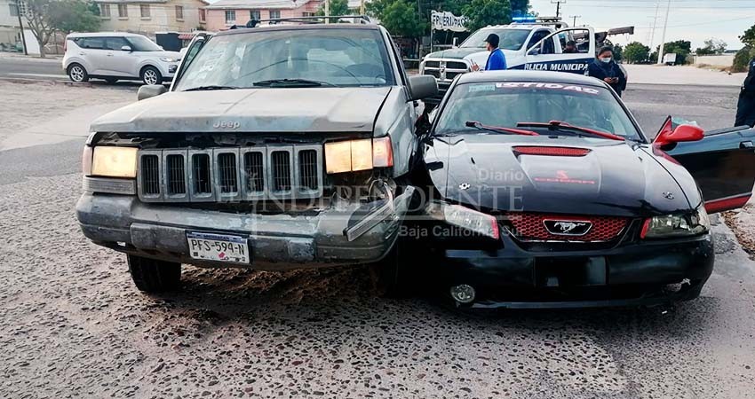 Repartidor de comida causa choque a guardia de seguridad por una deuda