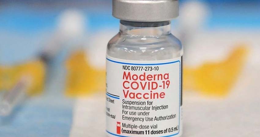 Refuerzo de Moderna contra Ómicron reduce su efectividad luego de 6 meses