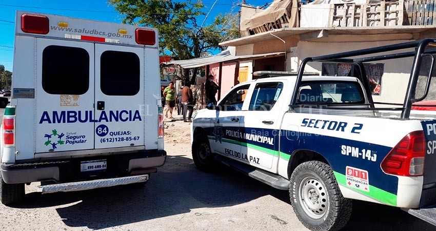 Una mujer y un hombre perdieron la vida en la vía pública tras sufrir un infarto