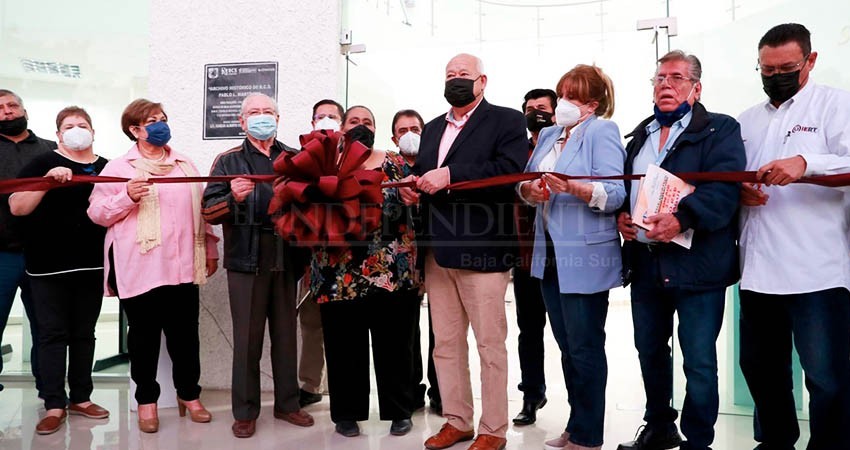 Inauguran exposición histórica sobre los 26  años de la televisión y radio de Sudcalifornia