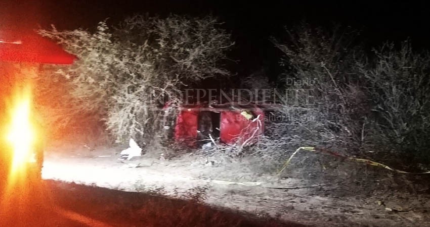 Fallece mujer extranjera en  volcadura cerca del poblado de San Antonio