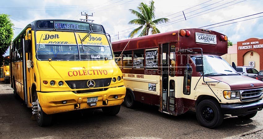 Buscan mejorar el servicio a usuarios del transporte público de La Paz