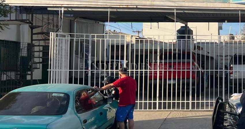 Sorprenden a ladrón dentro de un taller mecánico