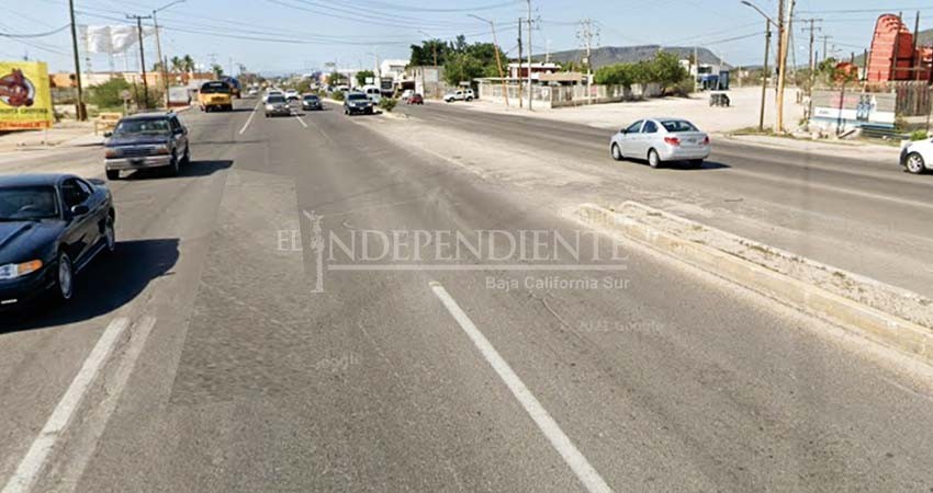 Vecinos de Tabachines llevan al Ayuntamiento La Paz petición de un regulador de velocidad