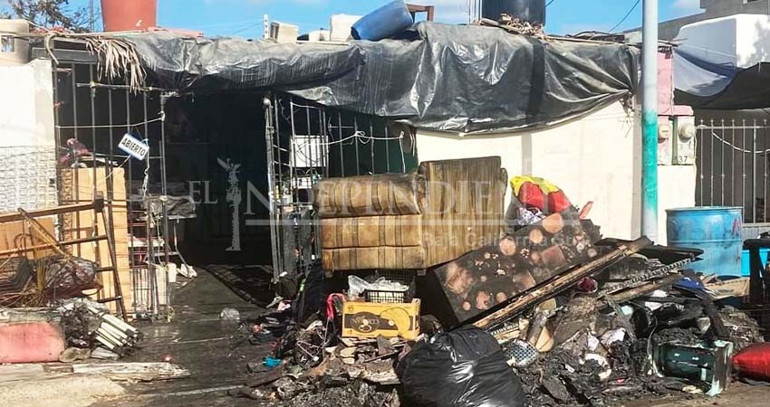 Incendio deja a familia de cuatro sin hogar en CSL