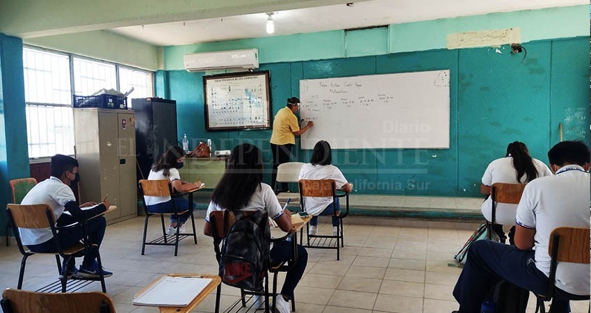 Más de 45 mil estudiantes de nivel básico asisten a la escuela en Los Cabos