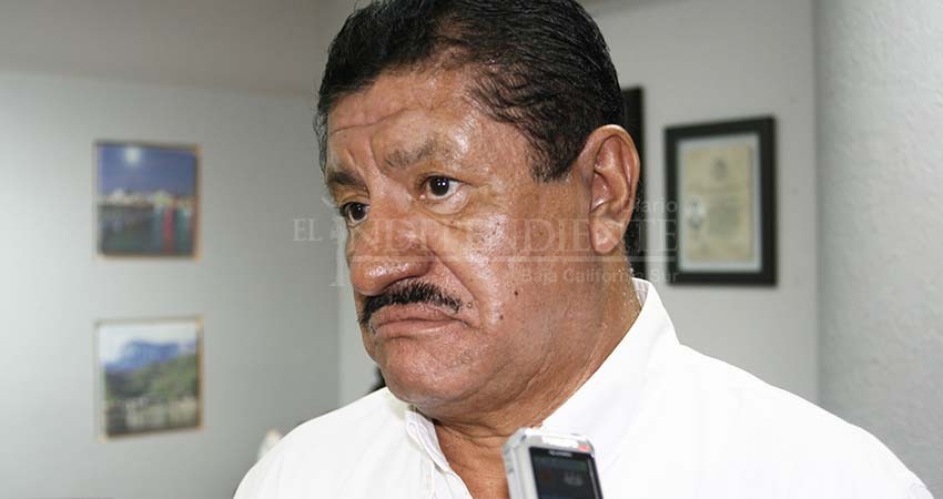 Primero hay que dar un buen servicio de agua potable: Armando Martínez